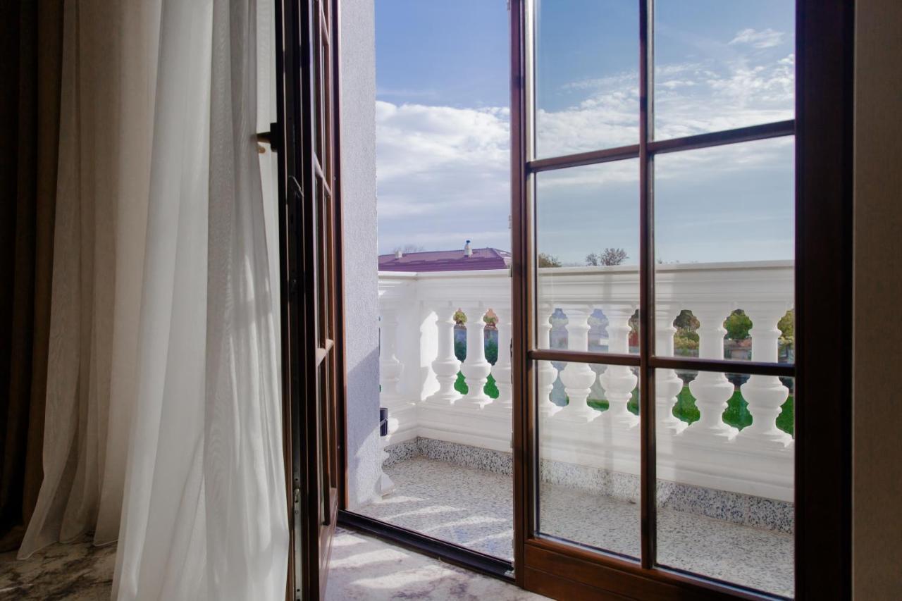 Muller Hotel Boutique & Spa กาลาจิ ภายนอก รูปภาพ