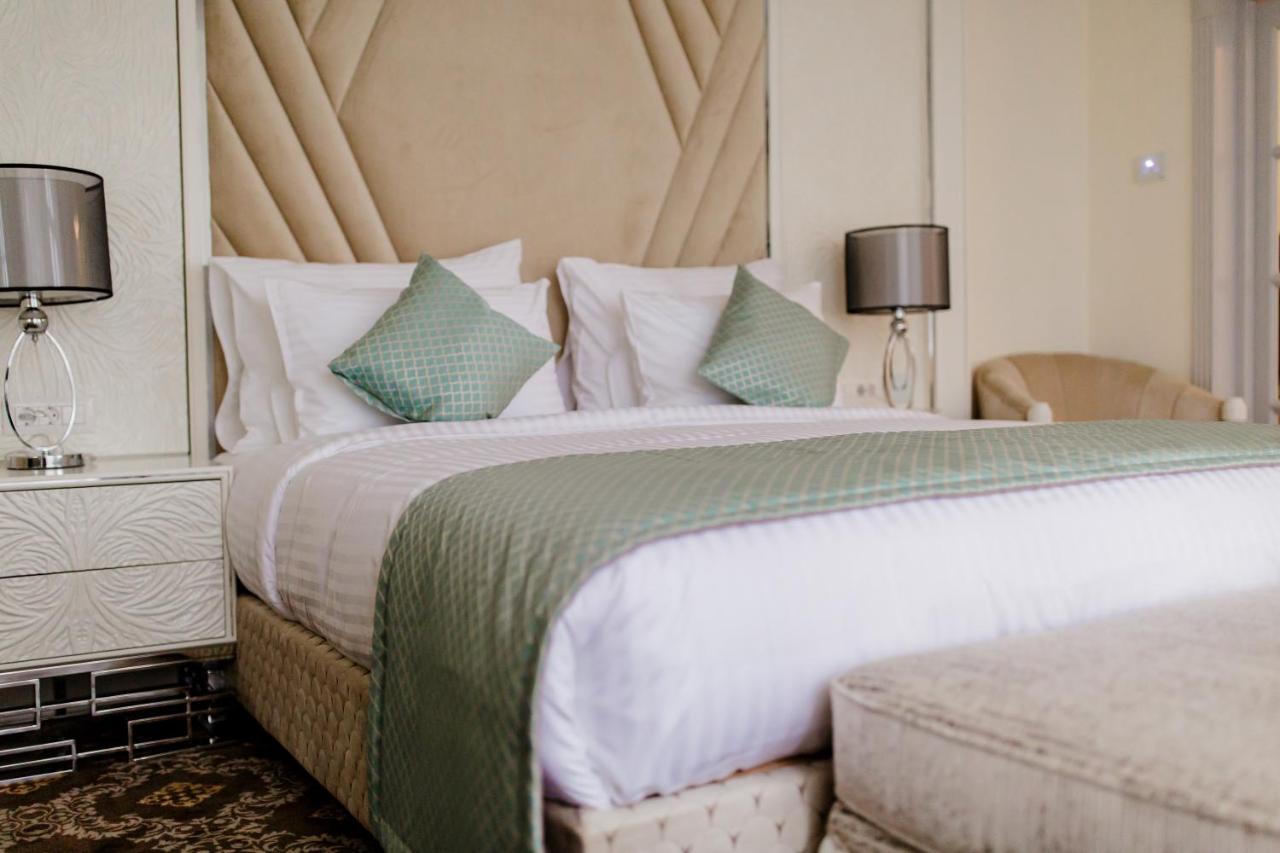 Muller Hotel Boutique & Spa กาลาจิ ภายนอก รูปภาพ
